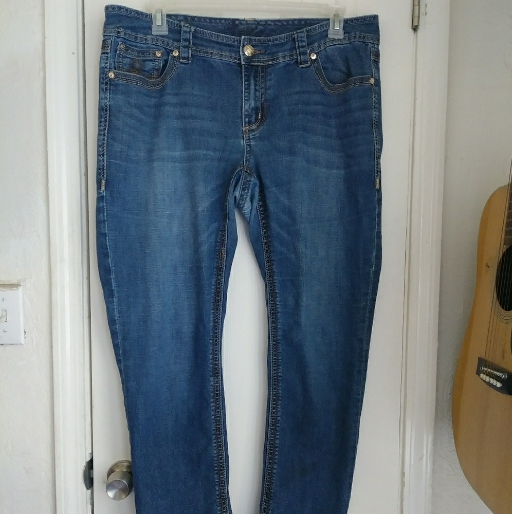 Melissa McCarthy Seven7 Jeans